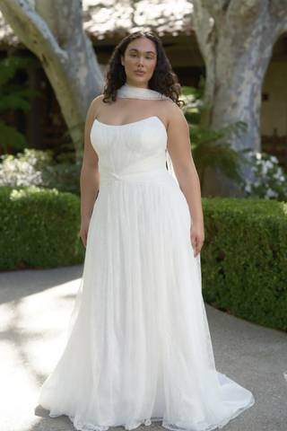 View David's Bridal Lace Twist Front Sculpted Neckline A-Line Gown in all available color and sizes Picture of Lace Twist Front Sculpted Neckline A-Line Gown